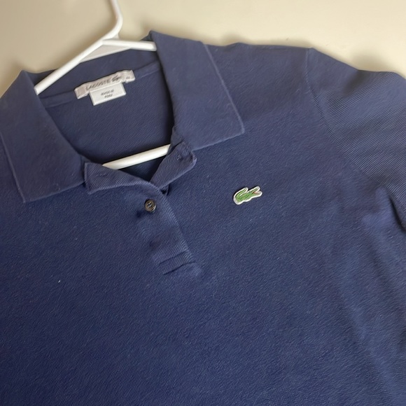Lacoste Navy Polo- 2-button collar-slit hem-Medium/Large - Picture 5 of 12